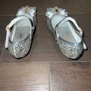Cinderella! Little girl dressy shoes.  Soo cute.  Never worn.